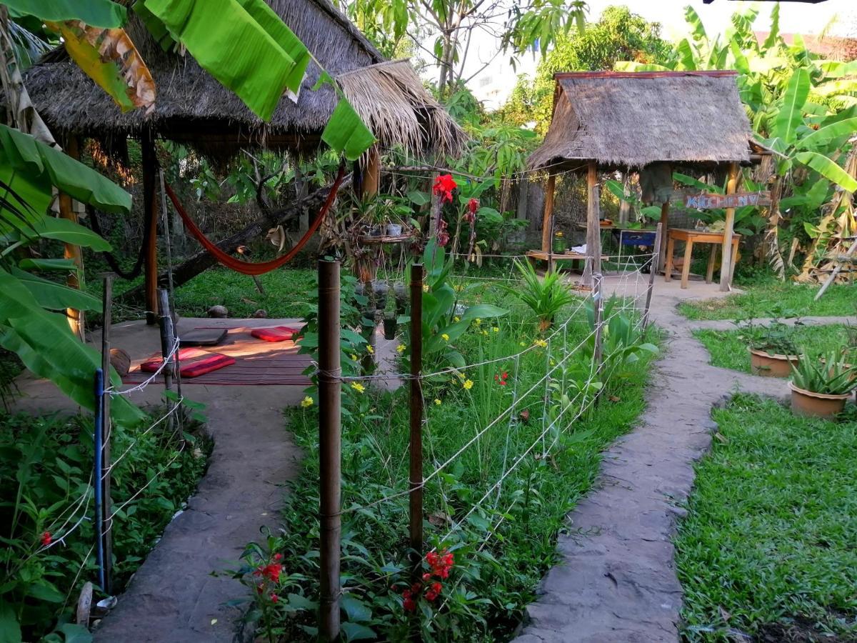 Tortuga Guesthouse Kampot Exterior foto