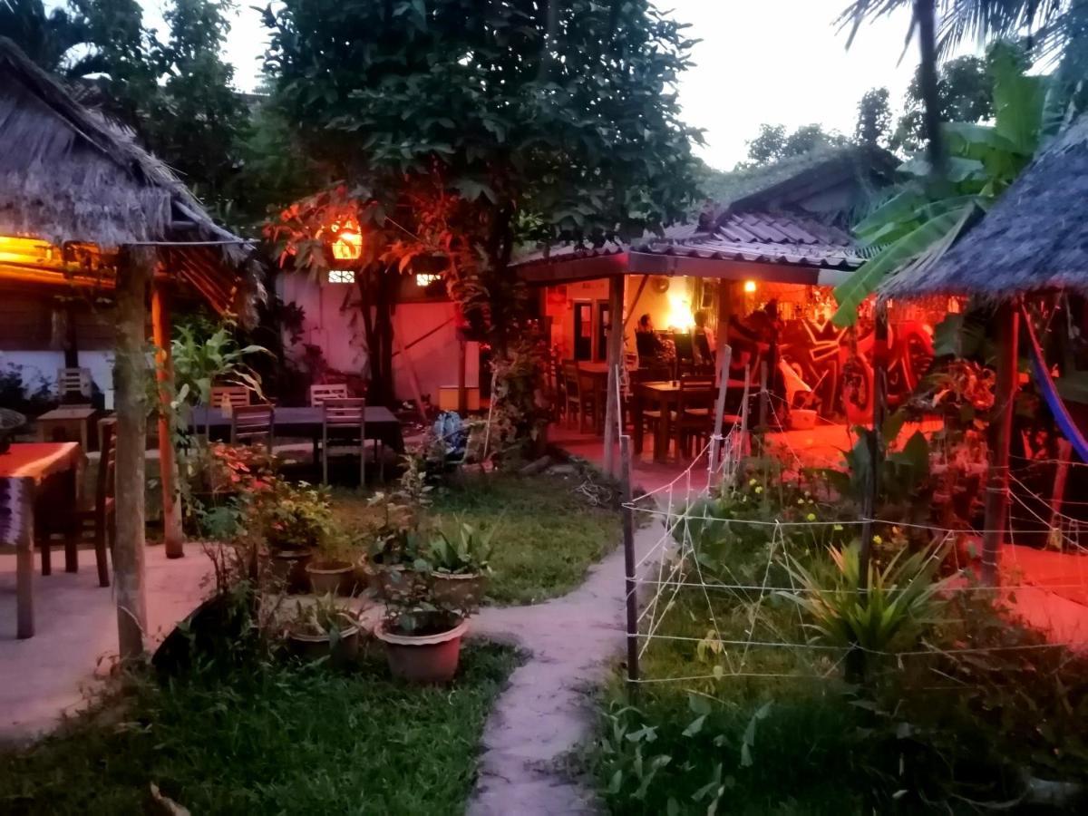 Tortuga Guesthouse Kampot Exterior foto