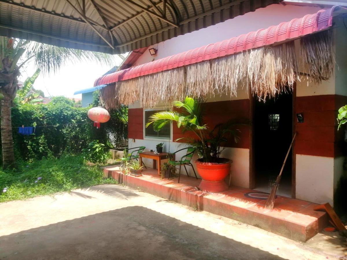 Tortuga Guesthouse Kampot Exterior foto